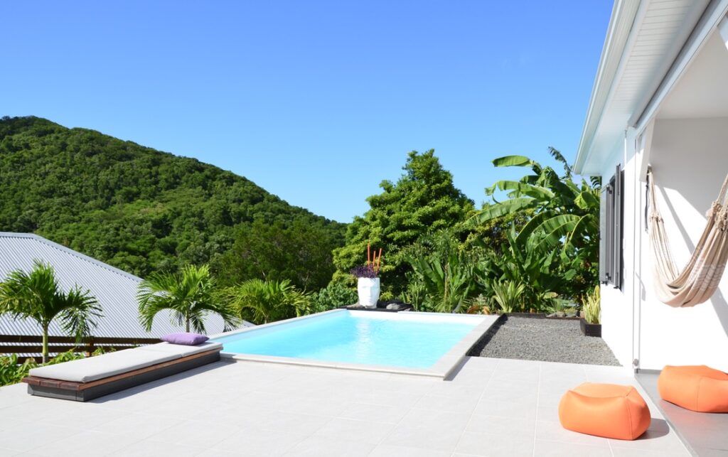 Villa 3 Chambres Piscine en Journée - Vue sur le Gros Morne