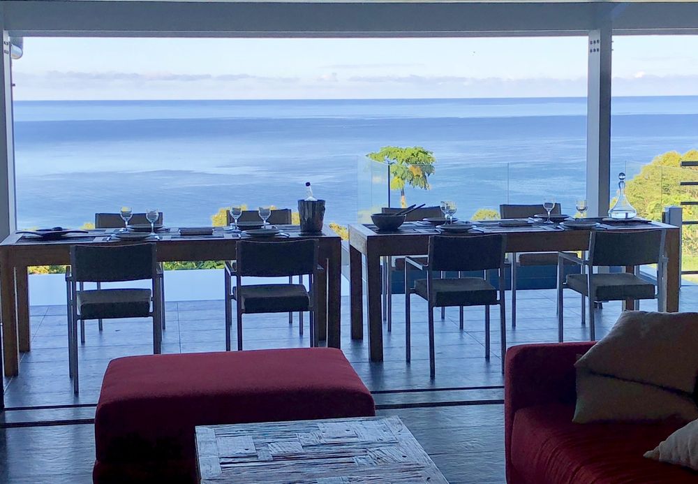 Déjeuner-Vue Mer-Villa Prestige - Piscine privée - Deshaies - Plage de Grande Anse - Guadeloupe Villa 4 chambres à Deshaies en Guadeloupe